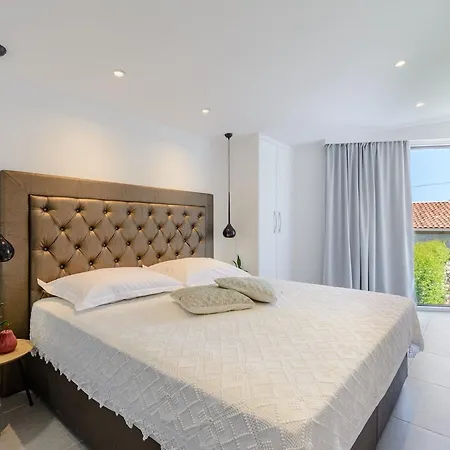 Villa Stone Pearl - Two Bedroom House With Pool