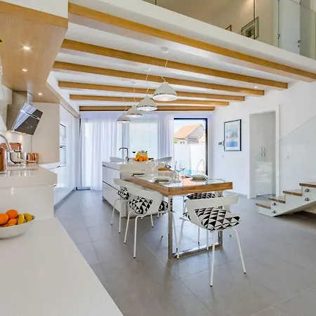 Villa Stone Pearl - Two Bedroom House With Pool Sutivan